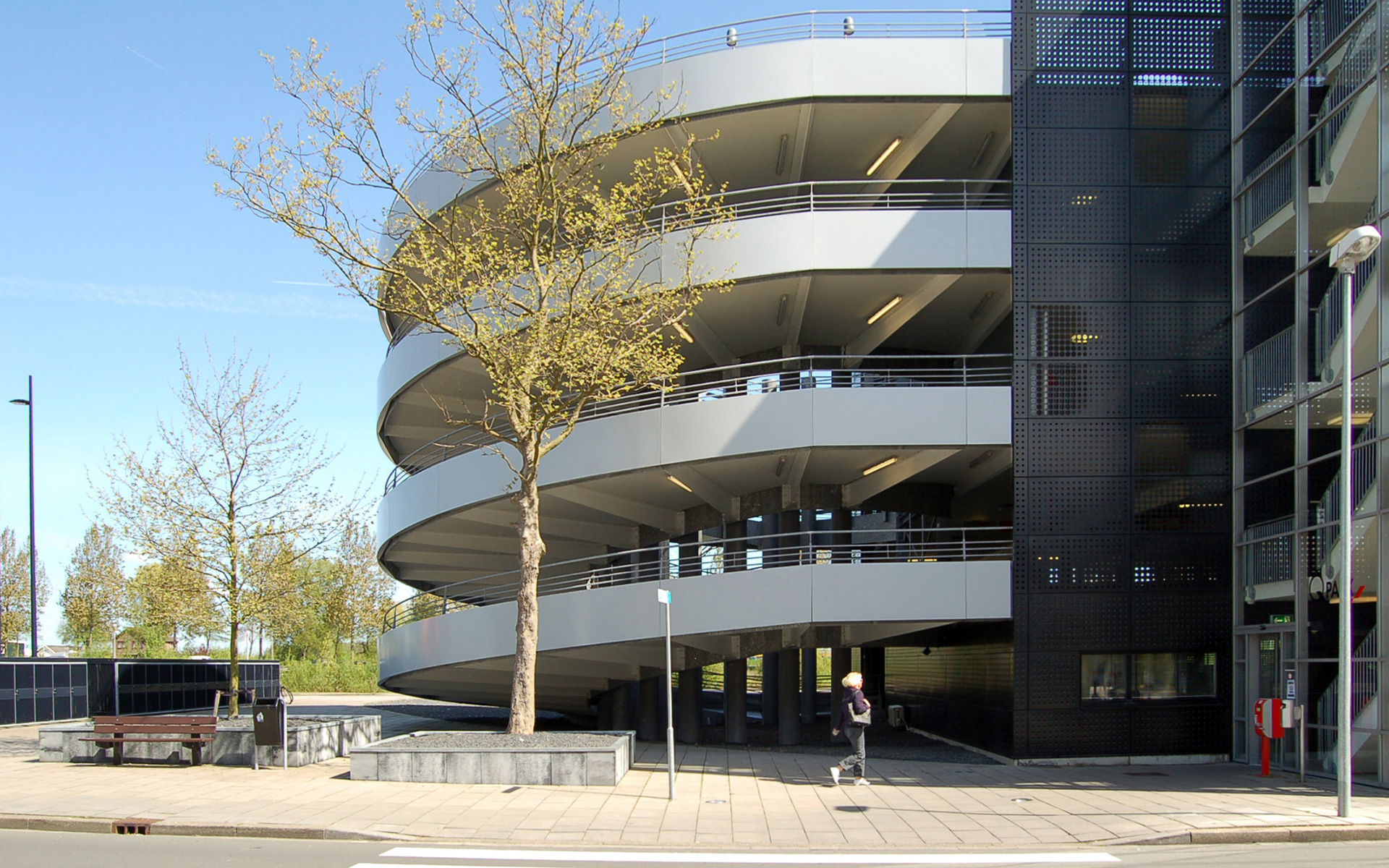 Parking building. Multi storey car Park. Spaarne Hospital car Park план. Современная архитектура парковки. Гараж стоянка фасад.